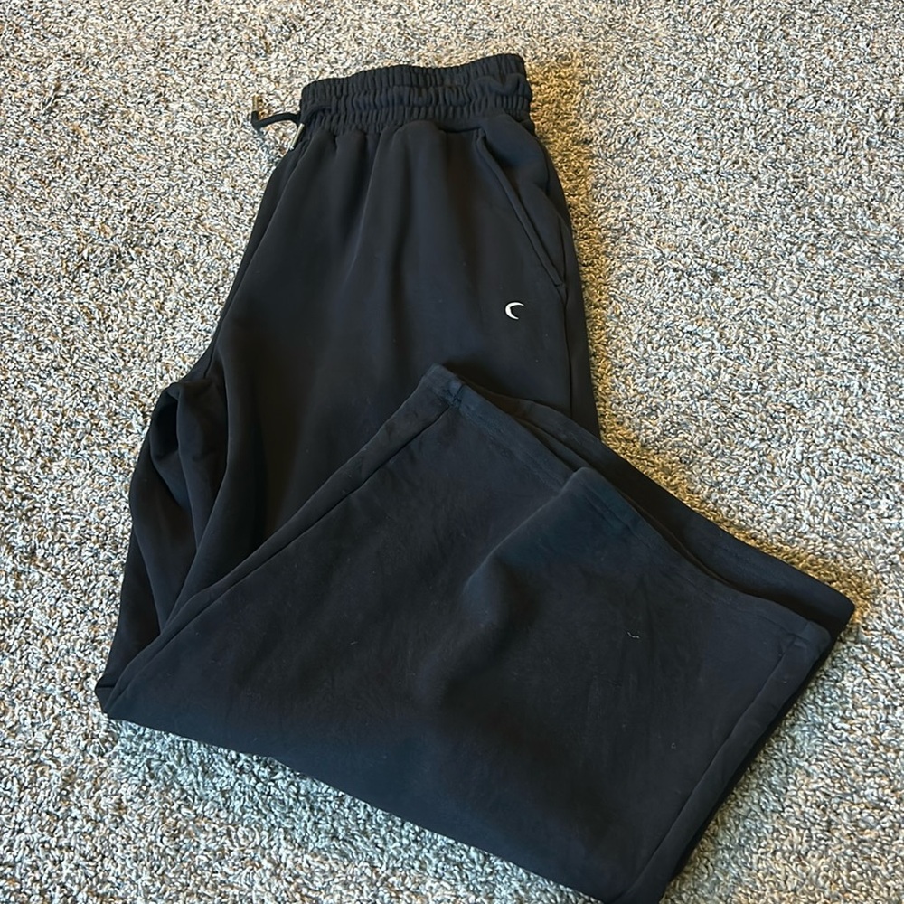 EUC Zyia Black Retreat Wide Leg Joggers 32"